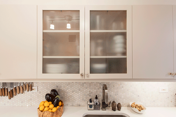 transparent kitchen cabinet windows