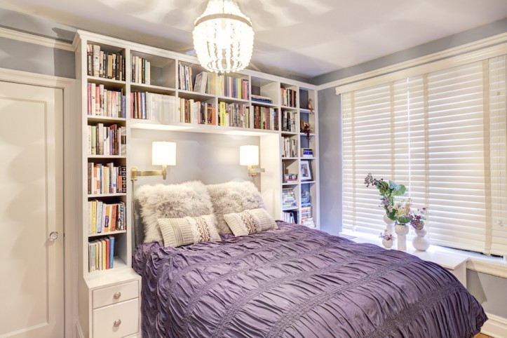 Bedroom with built-in for books