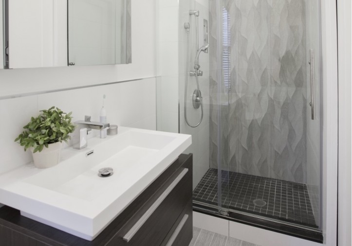 Modern bathroom with silver accents