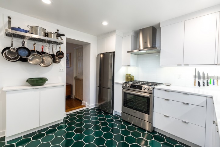 kitchen renovation, Philadelphia, kitchen, emerald green floor tile, white quartz countertop, range hood, white cabinets