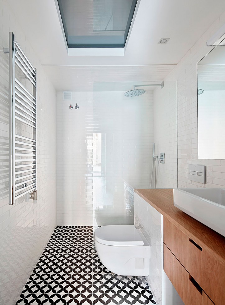 Floating Toilet Tips: Space-Saving Elegance for Your Bathroom