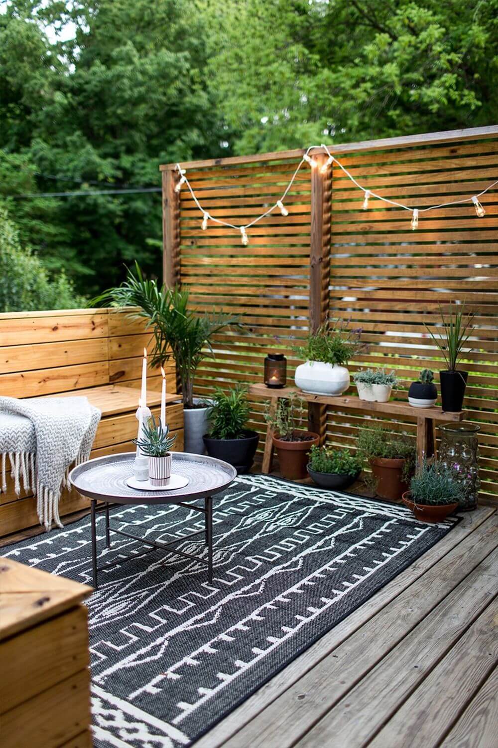 casual chic patio
