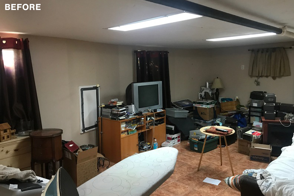 family room before renovation