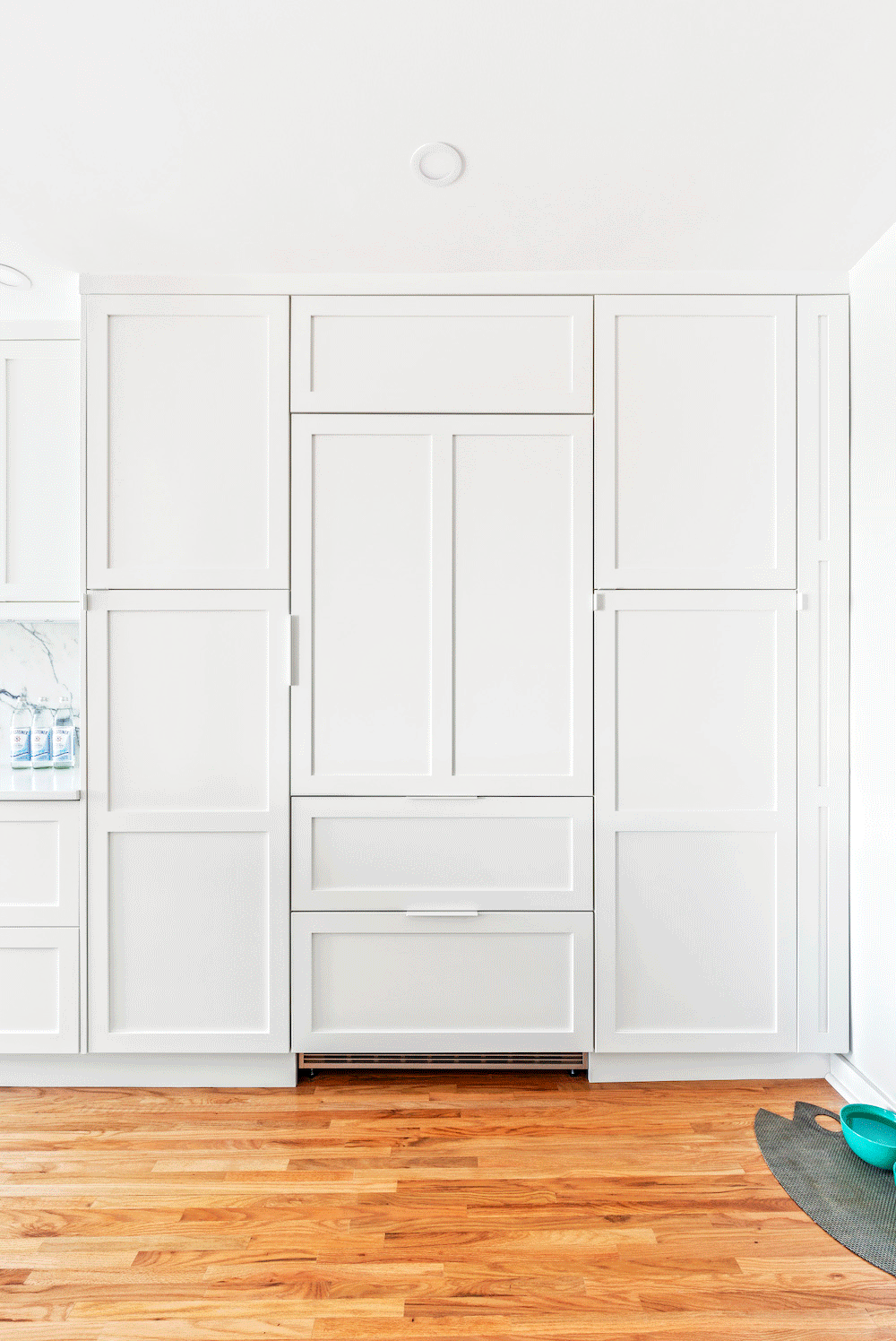 integrated refrigerator and cabinet storage