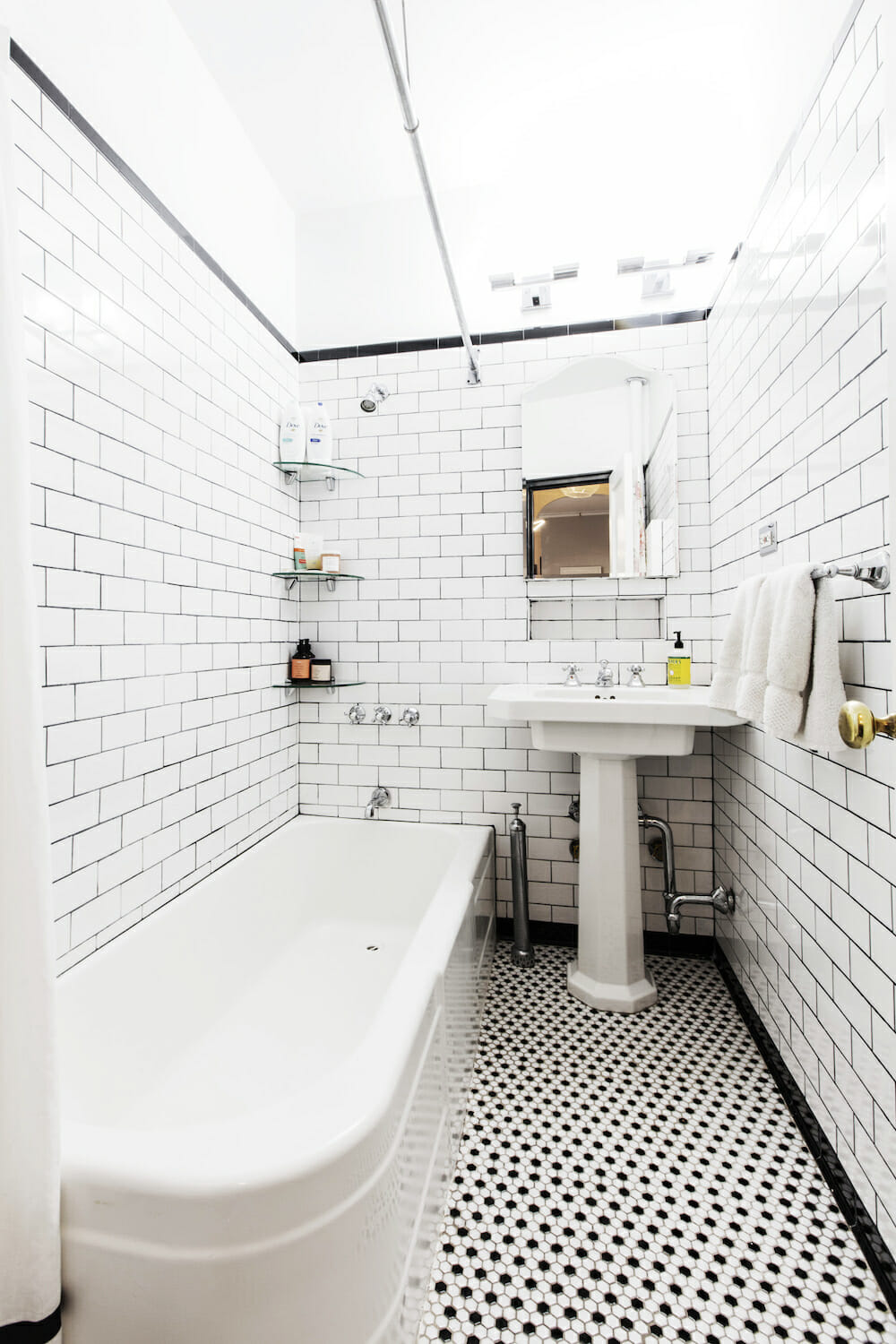 Image of renovated bathroom with fresh grout