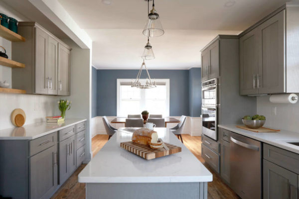 A Suburban Kitchen Renovation in NJ Puts Pockets of Space to Use