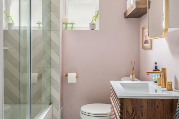 A Retro Pink Bathroom Takes a Modern Turn