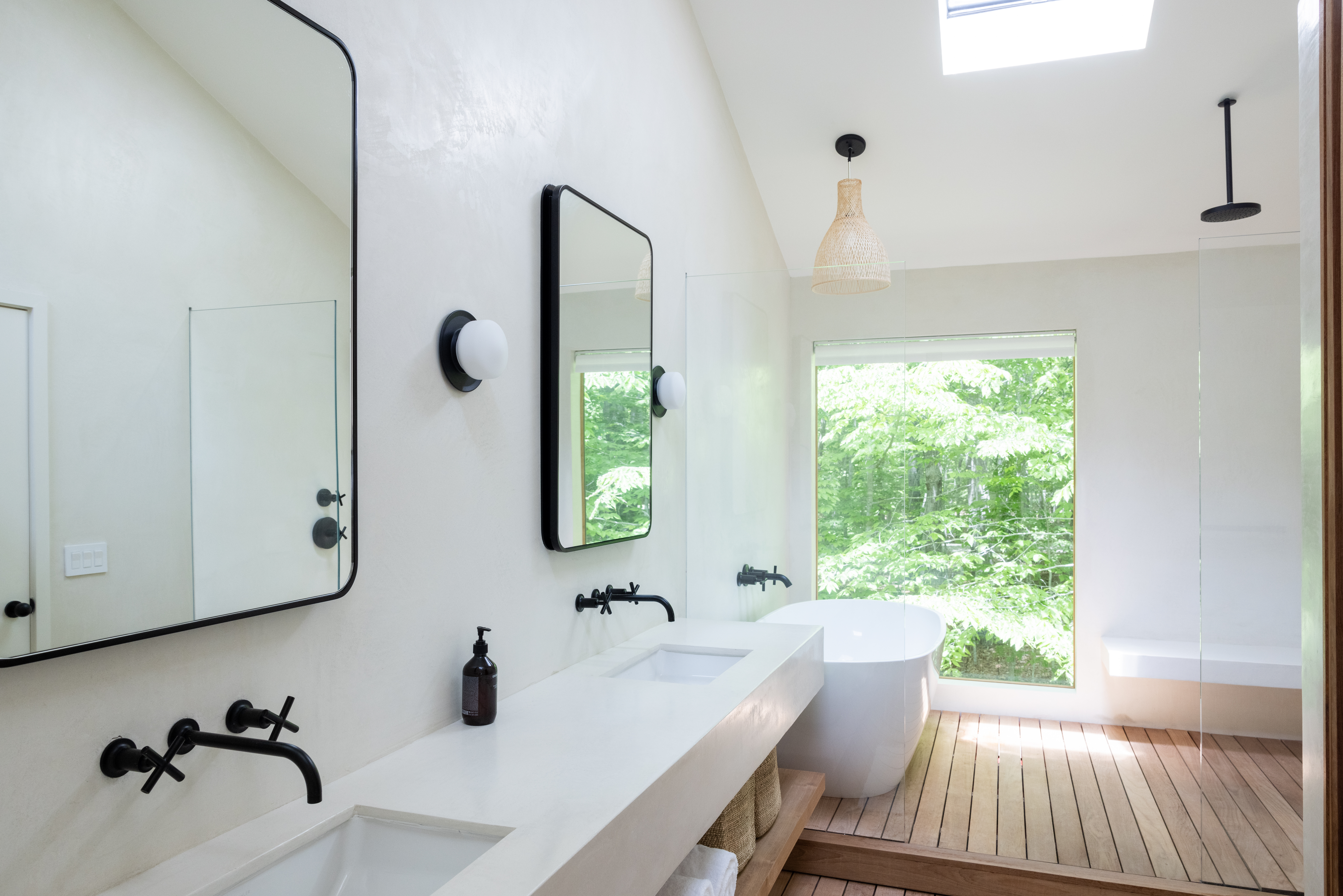 The Eco-friendly Bathroom Still Tops the List in 2022 Trends