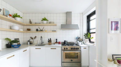 15+ Design Ideas for Kitchens Without Upper Cabinets